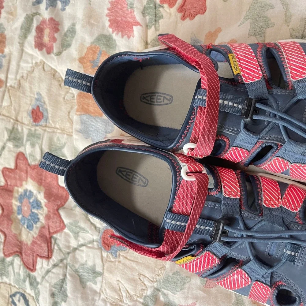 Keen Newport H2 Water Shoes red white blue Sandals Sport Youth 5‎ Hiking Beach